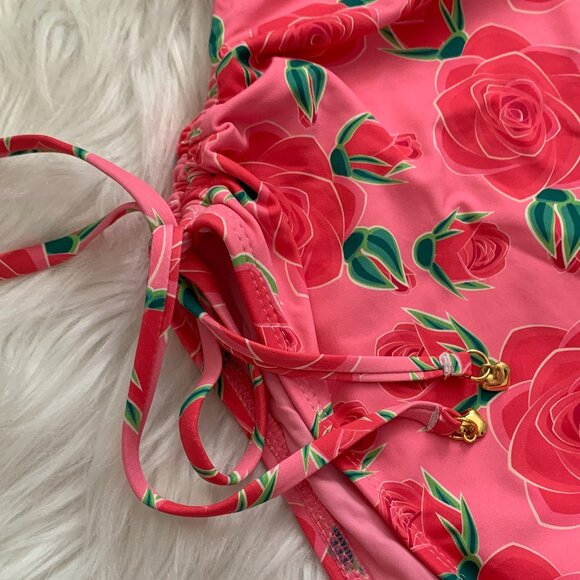 BETSEY JOHNSON Rose V-Neck Cinched Sides One Piece Swimsuit in Pink/Red Sz M - Picture 4 of 8